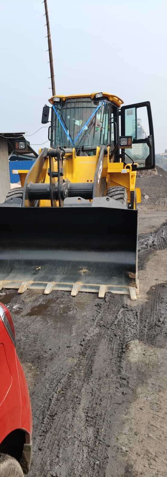 Wheel loader (payloader)